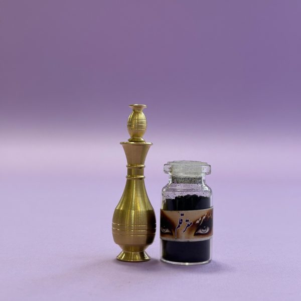 سرمه و خط چشم